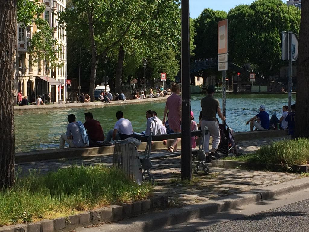 Paris Canal Studio - Gare De L'Est Luaran gambar